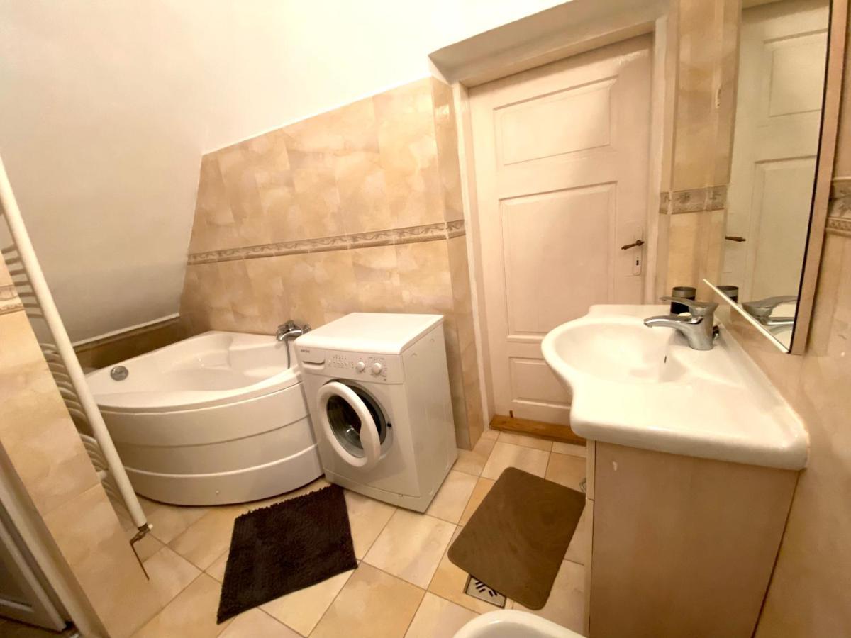 阿拉德Apartament Super Central Cu Parcare Privata公寓 外观 照片